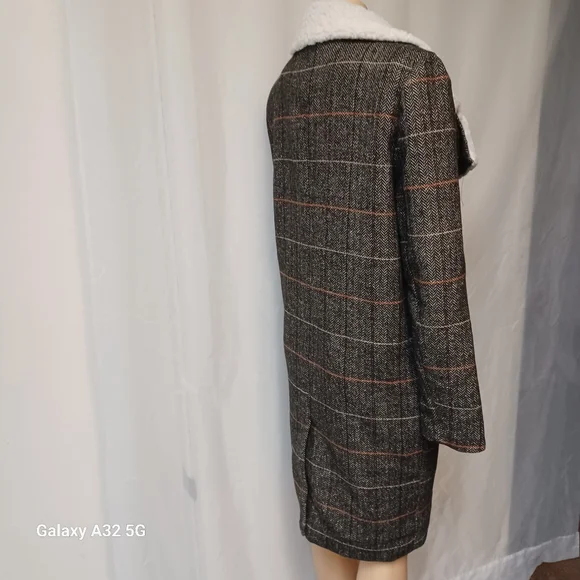 Altar'd State Gray and White Teddy Jacket with Plush Collar Size M - Picture 5 of 11